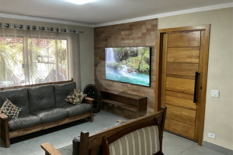 Sobrado à venda com 3 quartos, sendo 1 suíte,  em Horto Florestal, São Paulo, SP