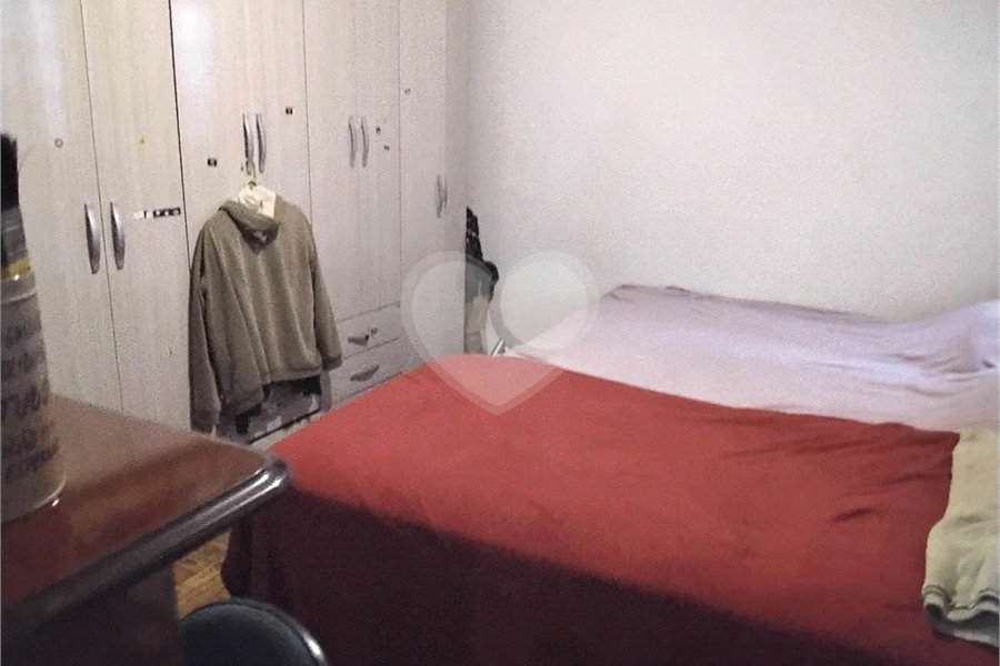 Casa à venda com 3 quartos, sendo 1 suíte, em Vila Mariana, São Paulo, SP