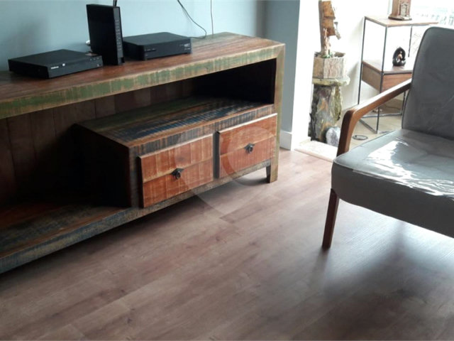 Apartamento à venda com 3 quartos, sendo 1 suíte,  em Santana, São Paulo, SP