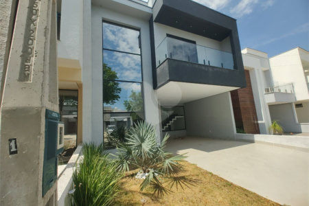 Casa à venda com 3 suítes no condomínio Terras de São Francisco, Sorocaba - SP
