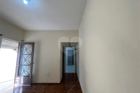 Casa à venda com 1 suíte em Vila Carolina, Itapetininga, SP