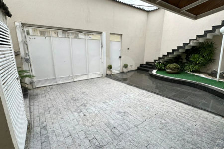Casa à venda com 4 quartos, sendo 3 suítes, em Vila Galvão, Guarulhos, SP