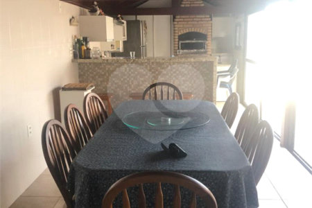 Duplex à venda com 5 quartos, sendo 4 suítes, em Aviação, Praia Grande, SP