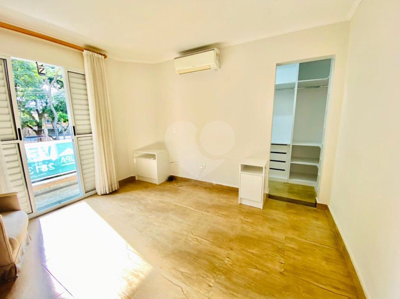 Sobrado à venda com 3 quartos, sendo 1 suíte, em Tremembé, São Paulo, SP