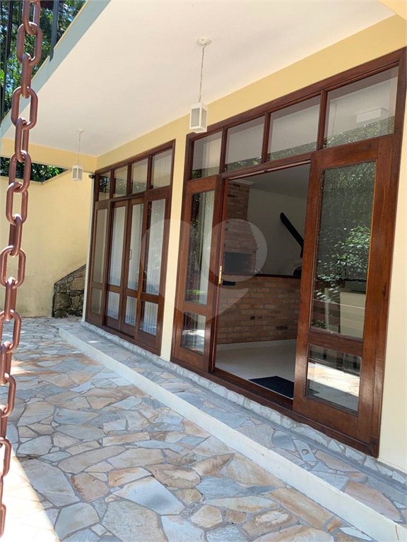 Casa à venda com 3 suítes no condomínio Parque Imperial da Cantareira, Mairiporã - SP