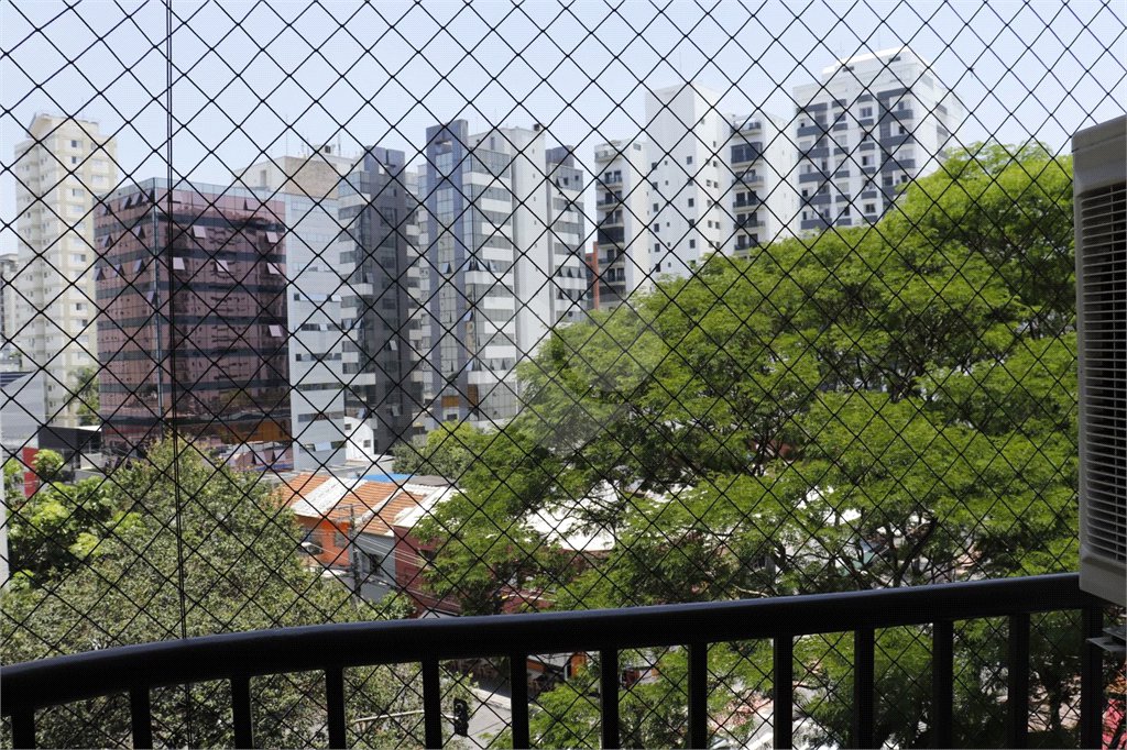 Apartamento à venda com 4 quartos, sendo 2 suítes, em Indianópolis, São Paulo, SP