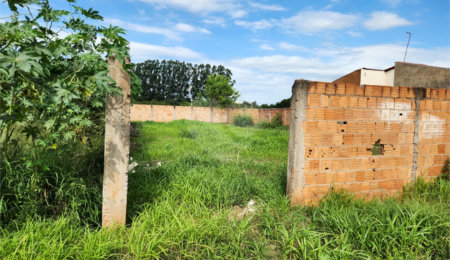 Terreno à venda em Parque Alvorada, Araraquara, SP