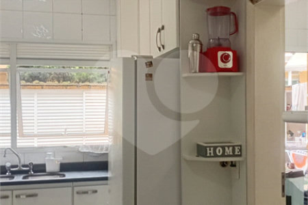 Casa à venda com 4 quartos, sendo 2 suítes, no condomínio Canamari, São Paulo - SP
