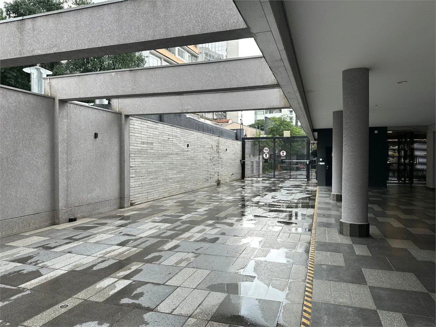 Apartamento à venda ou para alugar com 1 suíte em Pinheiros, São Paulo, SP