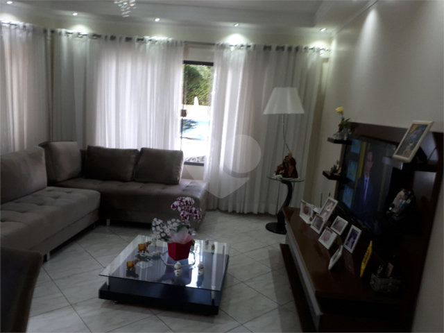 Casa em condomínio à venda ou para alugar com 3 quartos, sendo 1 suíte,  em Horto, São Paulo, SP