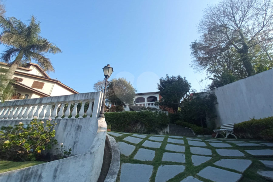Casa à venda com 4 quartos, sendo 1 suíte, no condomínio Alpes da Cantareira, Mairiporã - SP