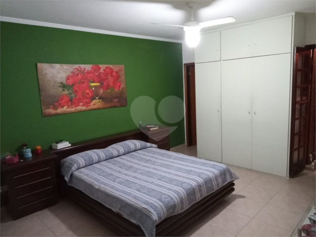 Sobrado à venda com 3 quartos, sendo 1 suíte,  em Saúde, São Paulo, SP