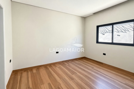 Casa à venda ou para alugar com 4 quartos, sendo 2 suítes, no Centro, Três Lagoas - MS