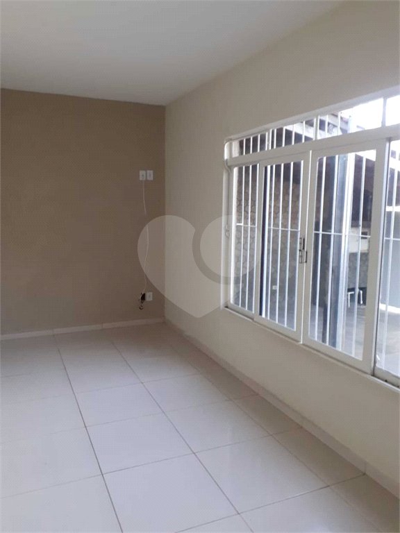 Casa à venda com 3 quartos, sendo 1 suíte, em Jardim Castanheira, São José dos Campos, SP