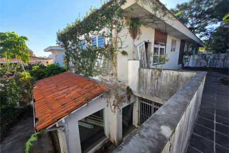Casa à venda com 4 quartos, sendo 1 suíte, em Indianópolis, São Paulo, SP