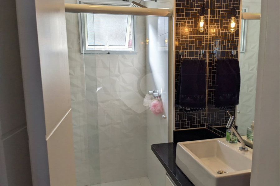Apartamento à venda com 2 quartos, sendo 1 suíte,  em Jardim Rosa de Franca, Guarulhos, SP