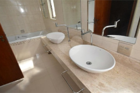 Casa à venda com 5 quartos, sendo 2 suítes, em Vila Galvão, Guarulhos, SP