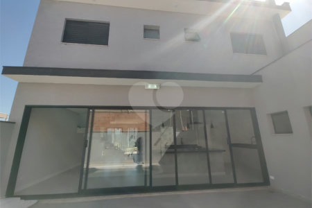 Casa à venda com 3 suítes no condomínio Terras de São Francisco, Sorocaba - SP