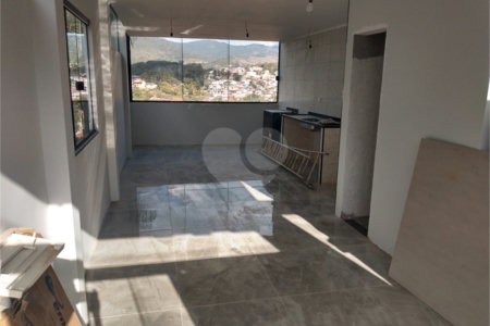 Sobrado à venda com 2 suítes em Recreio Maristela, Atibaia, SP