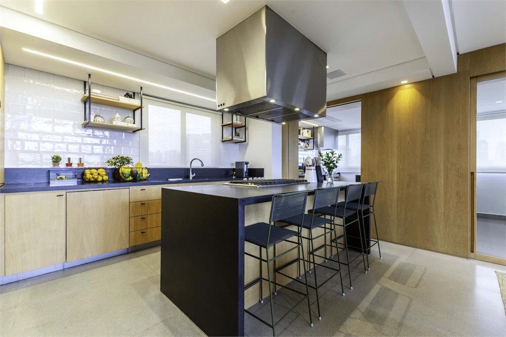 Apartamento à venda com 3 suítes em Jardim das Bandeiras, São Paulo, SP