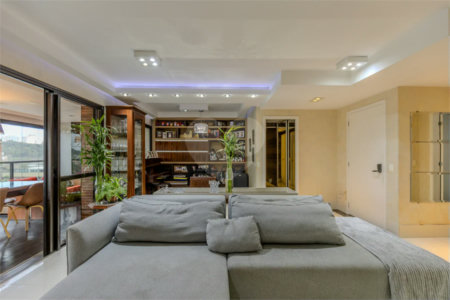 Apartamento à venda com 3 suítes em Chácara Santo Antônio, São Paulo, SP