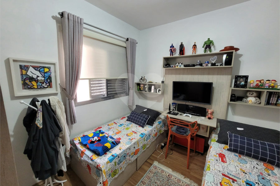 Sobrado à venda com 2 quartos em Vila Nivi, São Paulo, SP