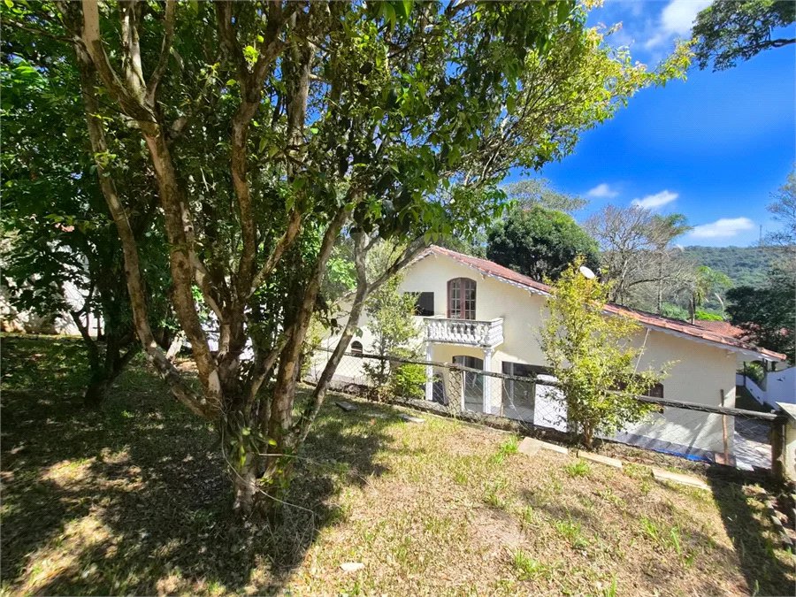 Casa à venda ou para alugar com 4 suítes no condomínio Parque Imperial da Cantareira, Mairiporã - SP