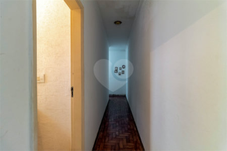Casa Térrea à venda com 4 quartos, sendo 1 suíte, em Parque Jabaquara, São Paulo, SP