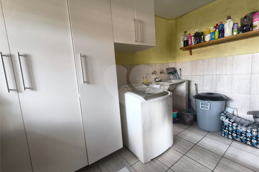 Sobrado à venda com 8 quartos, sendo 2 suítes, em Parada Inglesa, São Paulo, SP