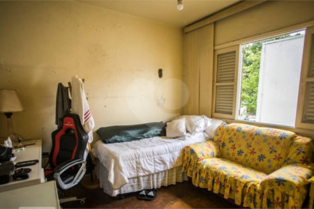 Casa à venda com 3 quartos, sendo 1 suíte, em Mirandópolis, São Paulo, SP