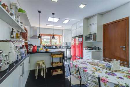 Casa de Vila à venda com 4 suítes em Jardim Hípico, São Paulo, SP