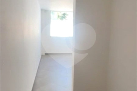 Casa à venda com 4 quartos, sendo 2 suítes, no condomínio Residencial Green Ville, Rio de Janeiro - RJ