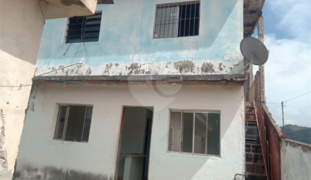 Casa à venda com 3 suítes em Lavapés, Mairiporã, SP