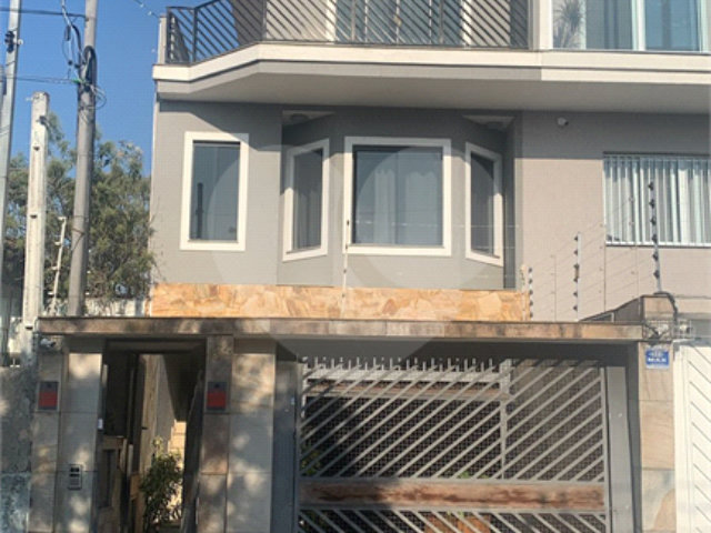 Sobrado à venda com 3 suítes em Vila Constança, São Paulo, SP