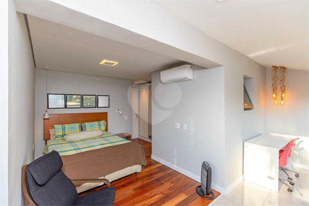 Apartamento à venda com 3 quartos, sendo 1 suíte, em Chácara Santo Antônio (zona Sul), São Paulo, SP