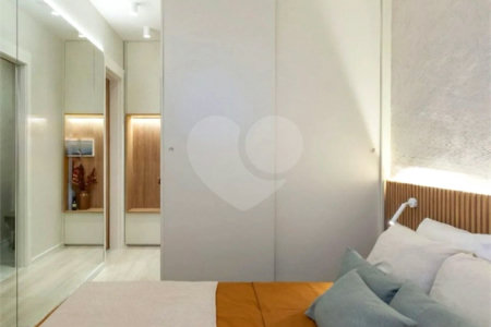 Apartamento à venda com 2 quartos em Santo Cristo, Rio de Janeiro, RJ