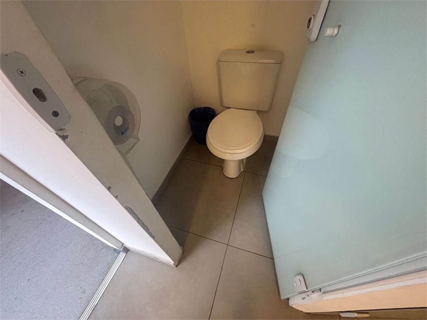 Sala Comercial para venda e locação, Estuário, Santos - SA0057.