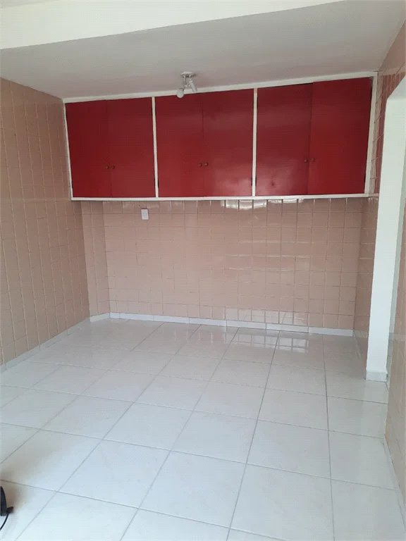 Sobrado à venda com 3 quartos em Vila Universitária, São Paulo, SP