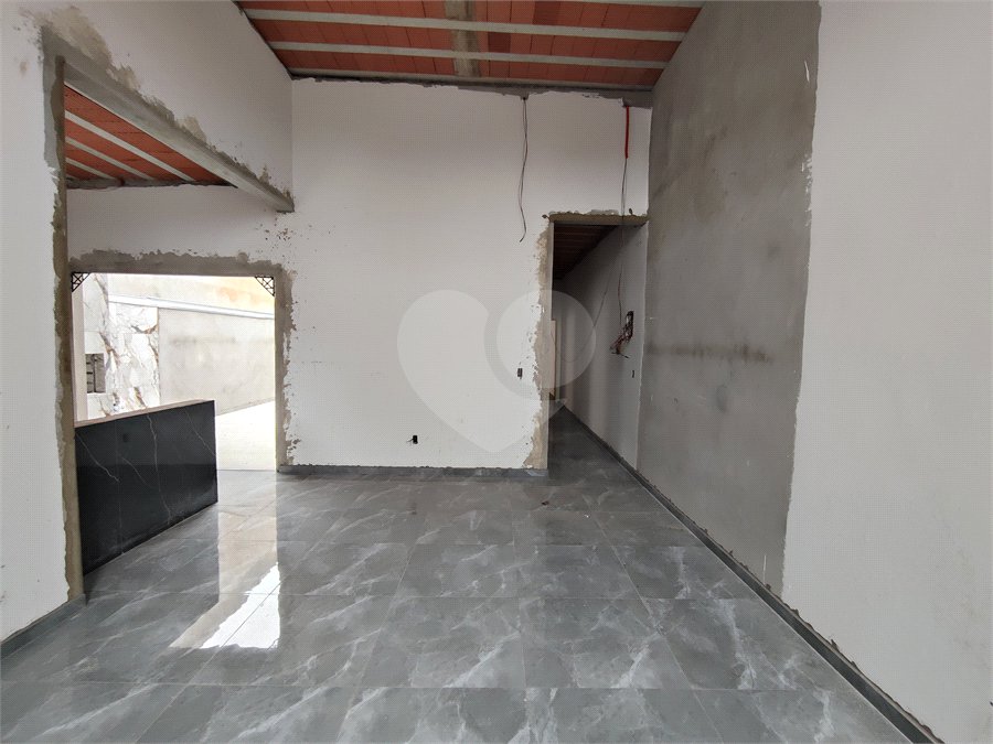 Casa à venda com 3 quartos, sendo 1 suíte, em Parque Itapê, Itapetininga, SP