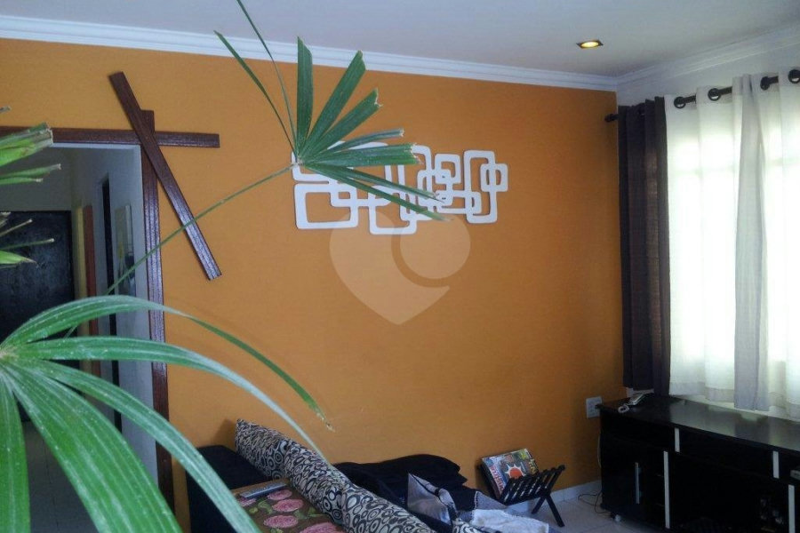 Casa à venda com 3 quartos em Parada Inglesa, São Paulo, SP