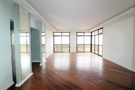 Apartamento à venda com 4 quartos, sendo 3 suítes, em Santo Amaro, São Paulo, SP