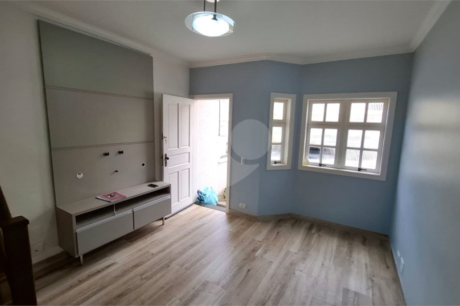 Casa à venda com 2 suítes no condomínio Village Palmas, São Paulo - SP