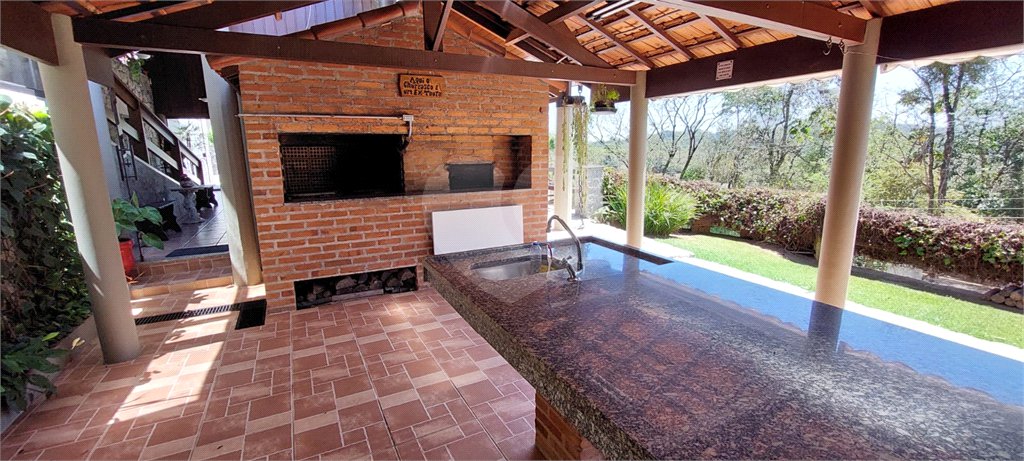 Casa à venda com 3 quartos, sendo 2 suítes, no condomínio Alpes de Caieiras, Caieiras - SP