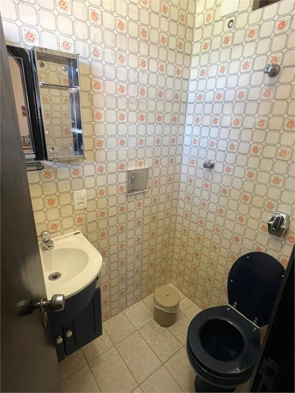 Casa à venda com 5 quartos, sendo 4 suítes, em Parque Maria Helena, São Paulo, SP
