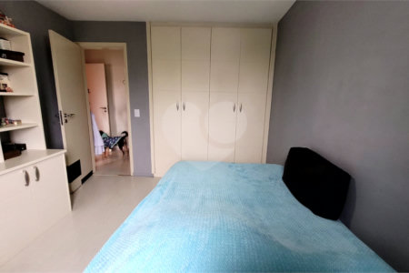Apartamento à venda com 3 quartos, sendo 1 suíte, em Planalto Paulista, São Paulo, SP
