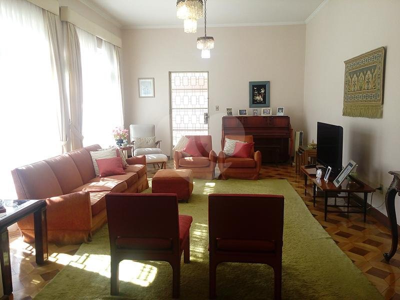Casa à venda com 5 quartos, sendo 2 suítes, em Santana, São Paulo, SP