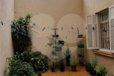 Sobrado à venda com 4 quartos, sendo 1 suíte,  em Água Branca, São Paulo, SP