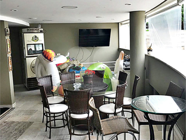 Casa à venda com 4 suítes no condomínio Residencial Jd. Ibiratiba, São Paulo - SP
