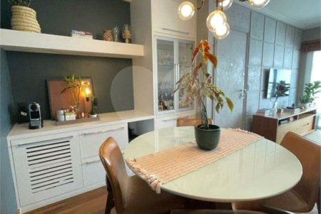 Apartamento à venda com 3 quartos, sendo 1 suíte,  em Indianópolis, São Paulo, SP