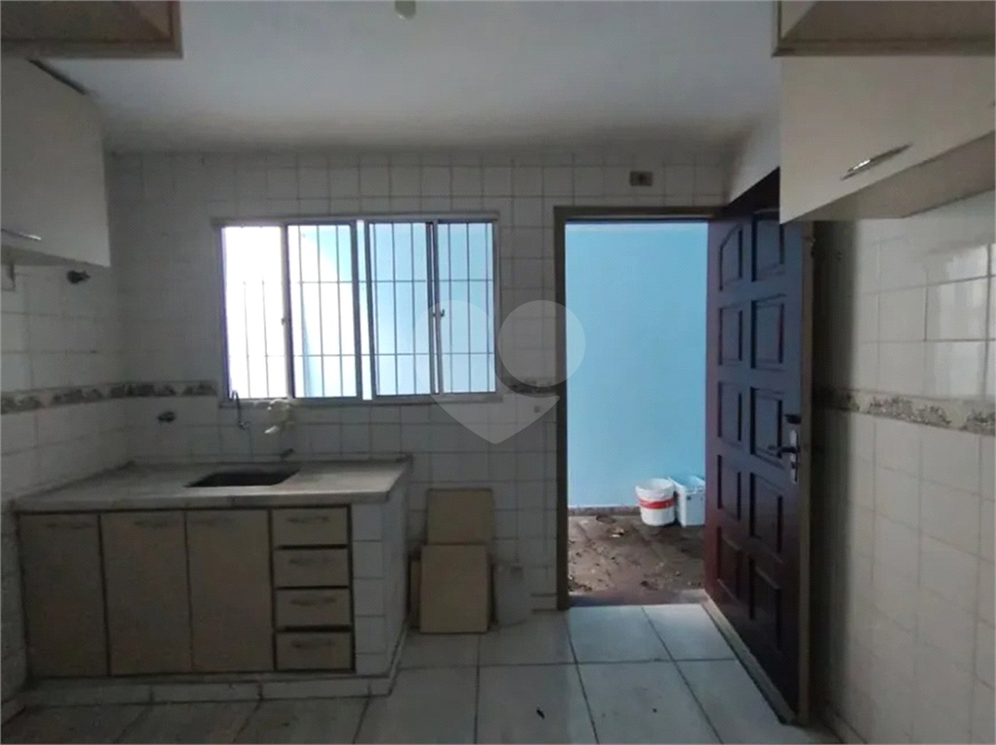 Casa de Vila à venda com 3 quartos, sendo 1 suíte,  em Jardim Esmeralda, São Paulo, SP